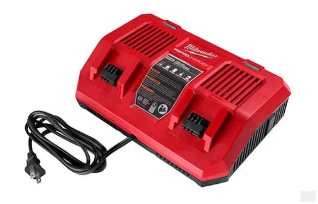 MILWAUKEE M18™ Dual Bay Simultaneous Rapid Charger [48-59-1802]