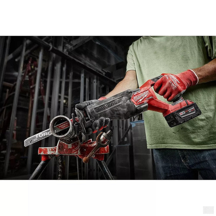 MILWAUKEE M18 FUEL™ SAWZALL® Recip Saw Kit 2821-21