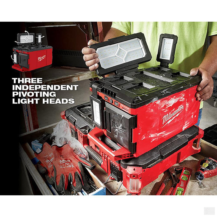 MILWAUKEE M18 18 Volt Lithium-Ion Cordless PACKOUT Light/Charger - Tool Only [2357-20]